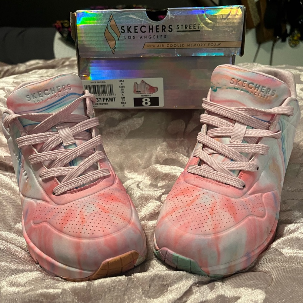 Skechers Street Uno-like water